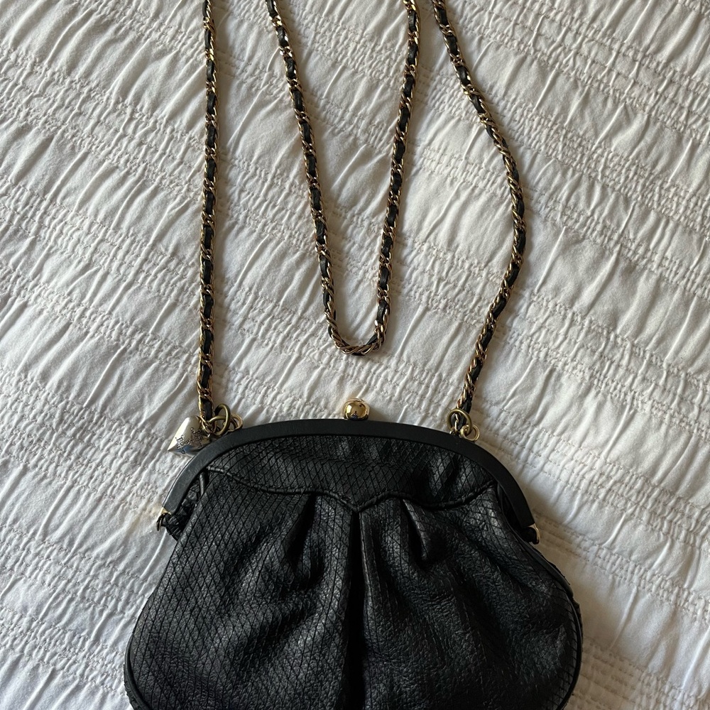 Rhythm and Rhyme Elegant Black Chain Strap Women's Bag
